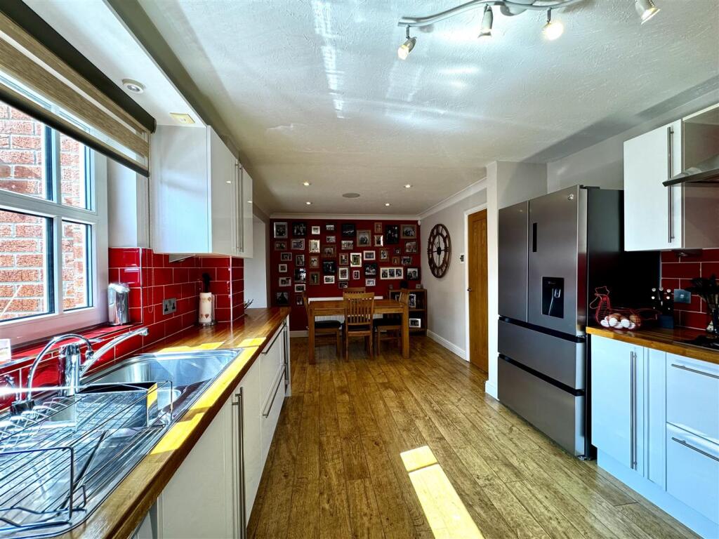Dining Room/Kitchen