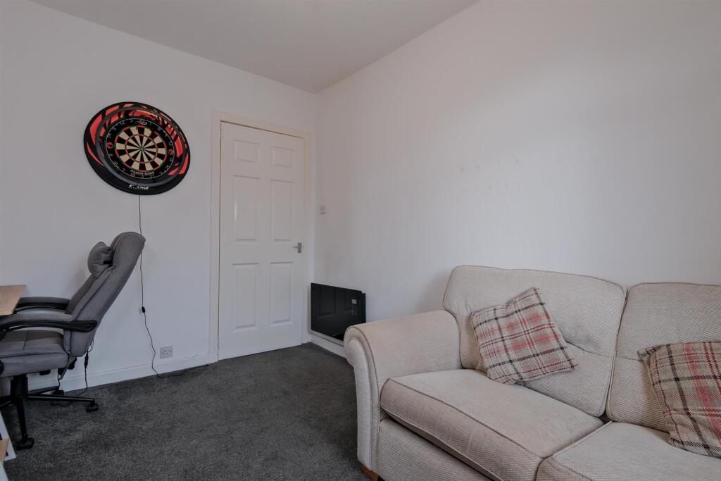 016-81 Ivanhoe Crescent, Wishaw, ML2 7DT.jpg