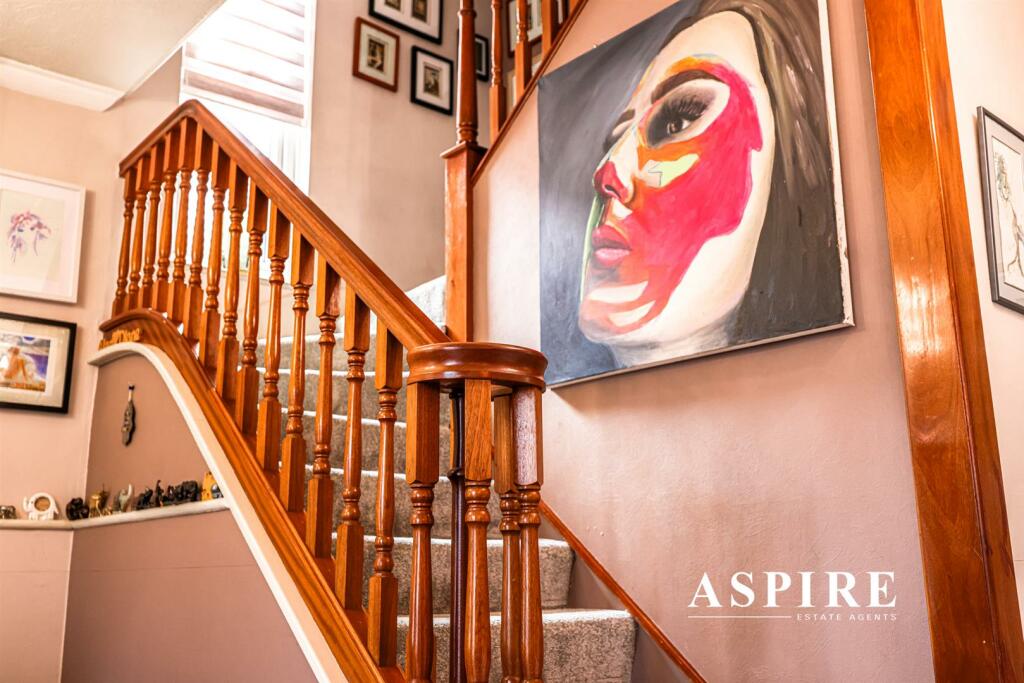 Crowstone Water1033.jpg