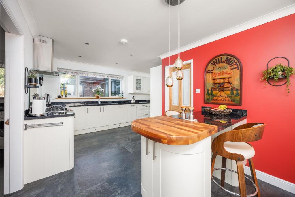 Walls_Sprout_Hill_Rotherfield_TN63QX_RootsProperty