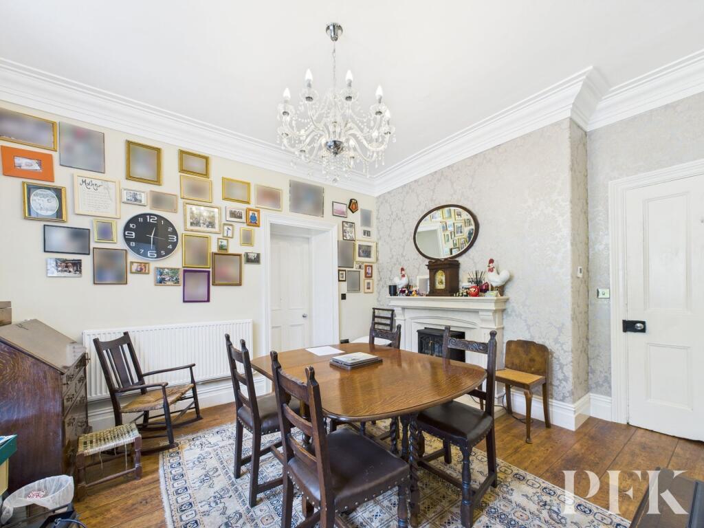 3rd Reception Room 3/Office