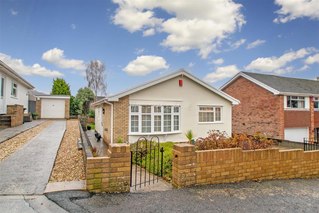 Elan Close, Aberdare, HernCrabtree (21).jpg