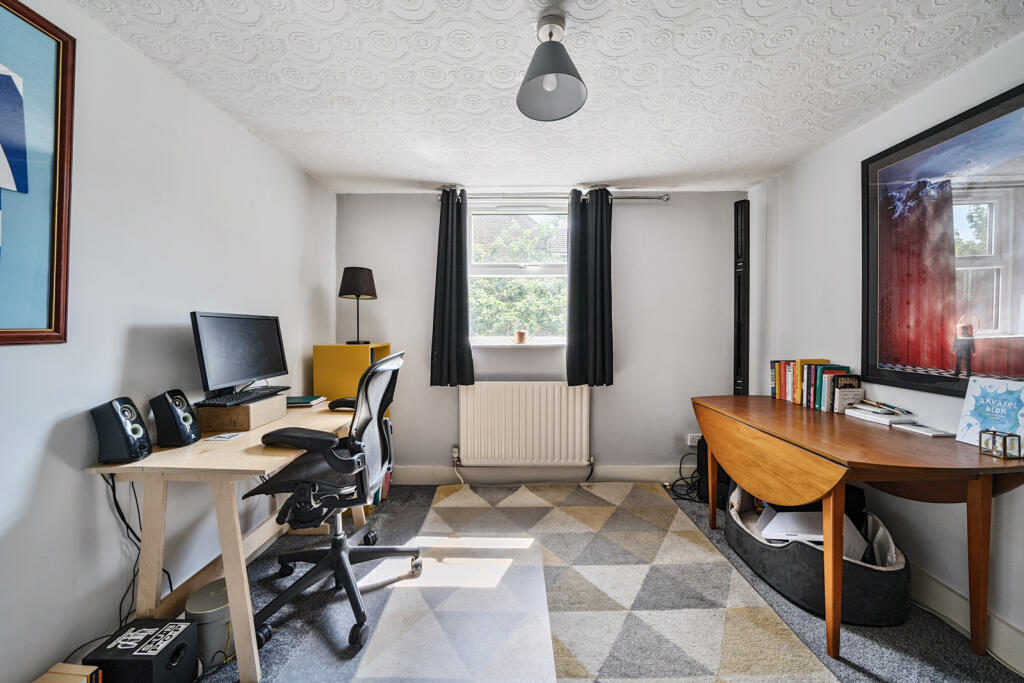 1305801-7-684aaea...