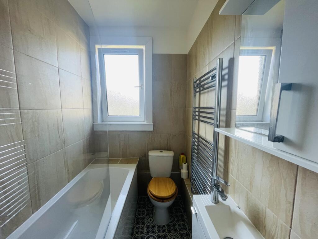 BathroomFrontOnIMG_8210