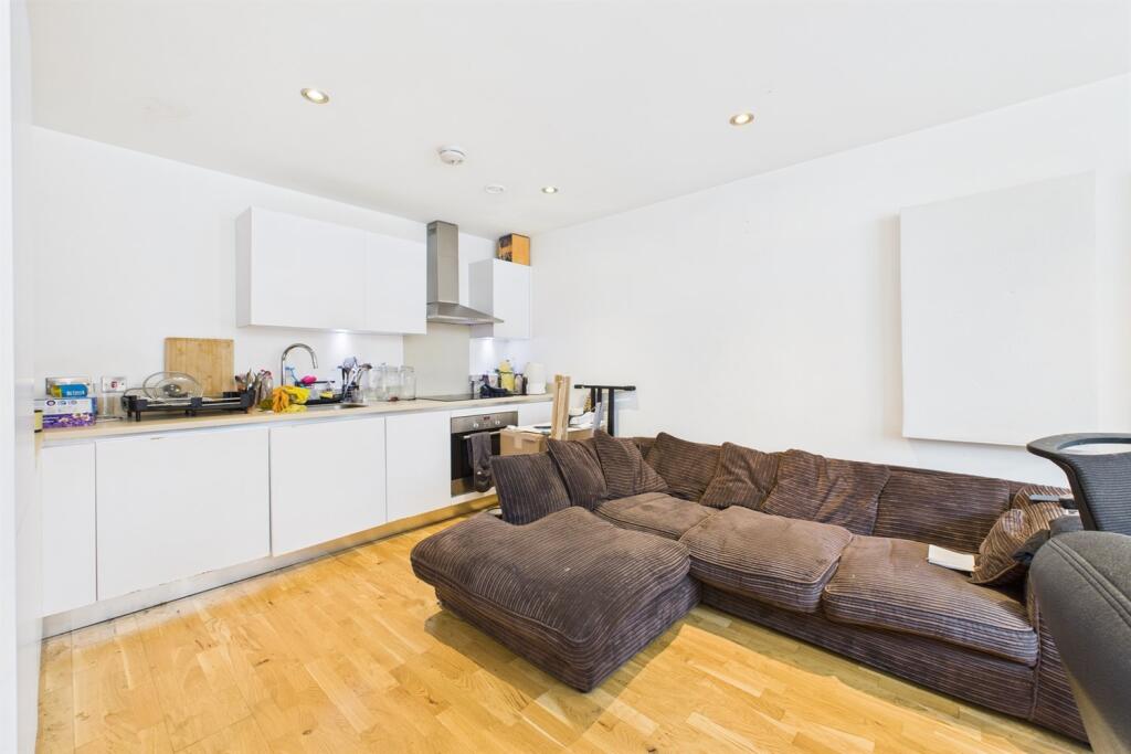 Living Room / Kitche