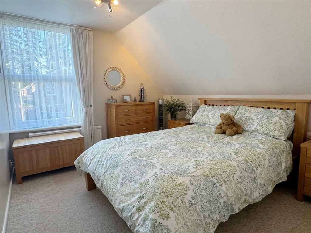 Bed 2.JPG