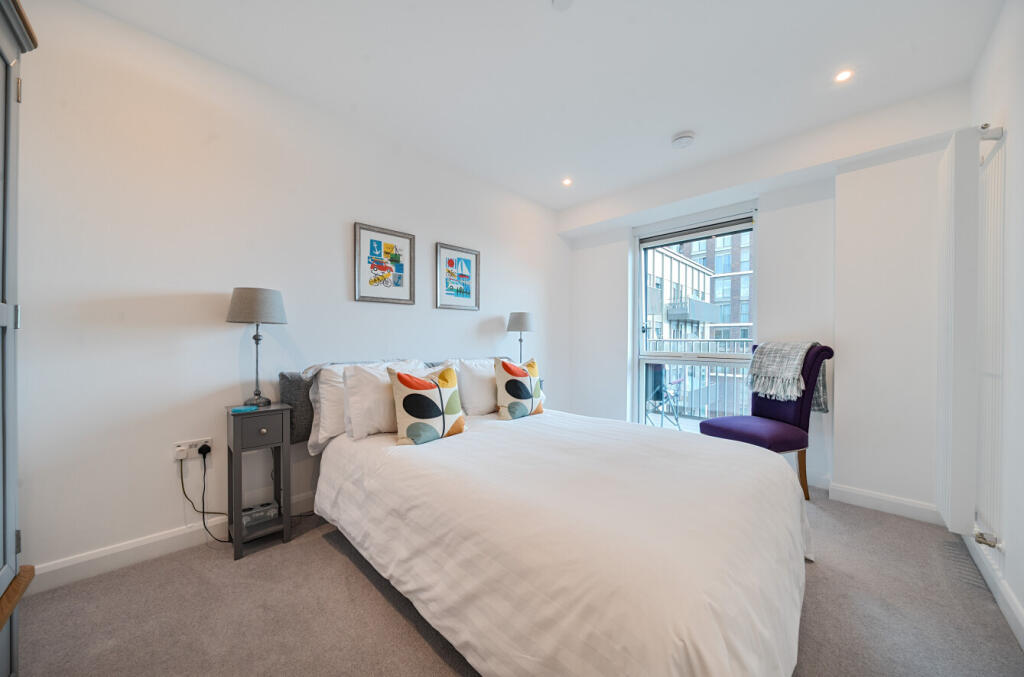 1324772-17-6876d8...