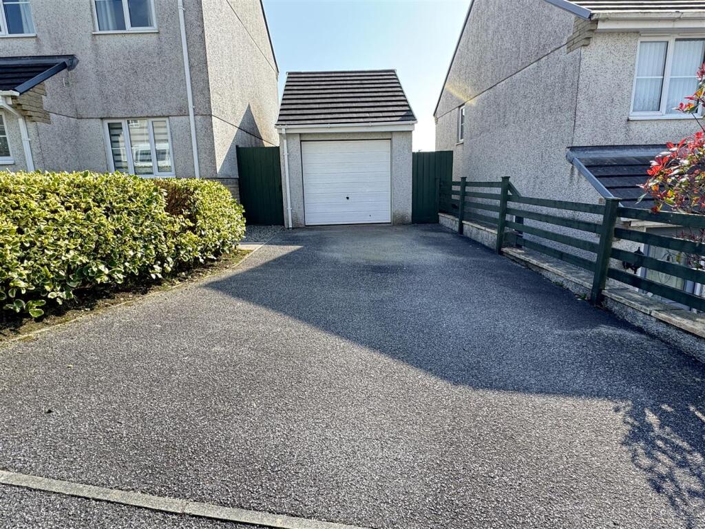 Garage: