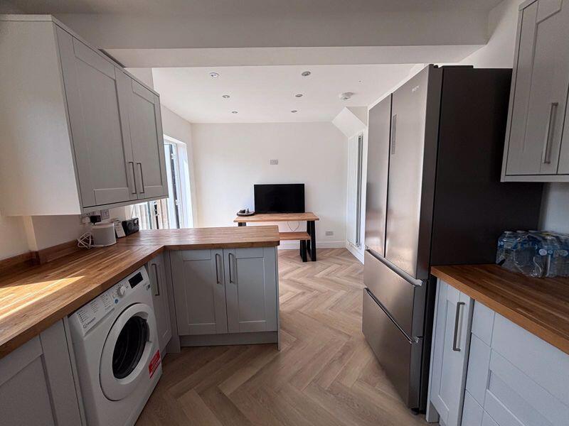 kitchen/breakfast room