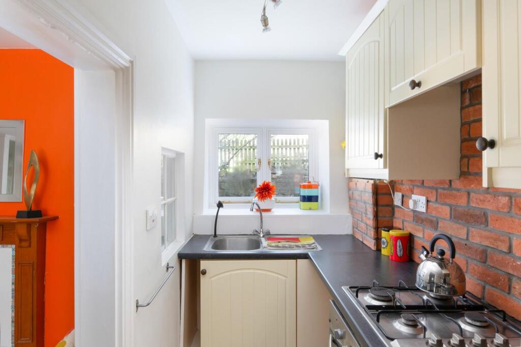 Stambrook Cottage-26.jpg