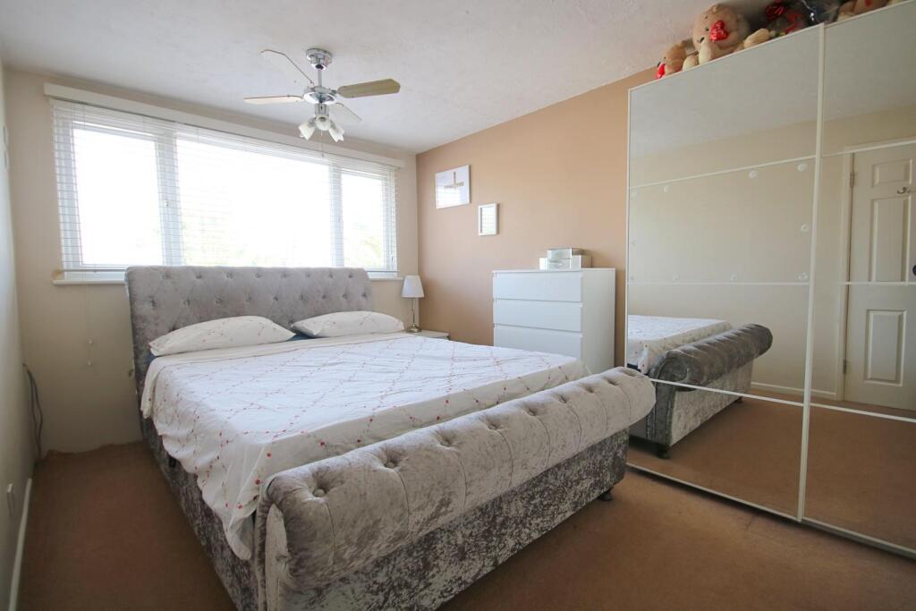 bed2 (9).jpg