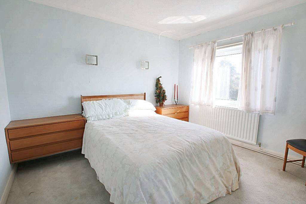 bed 2 (Portal Size).JPG