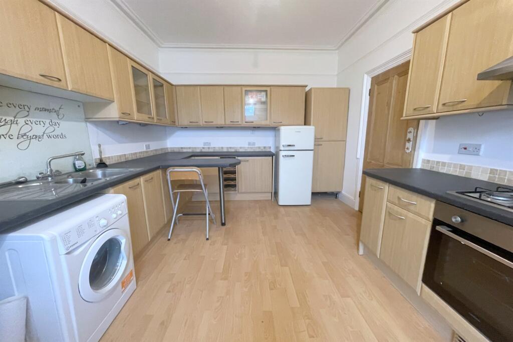 Great sized kitchen