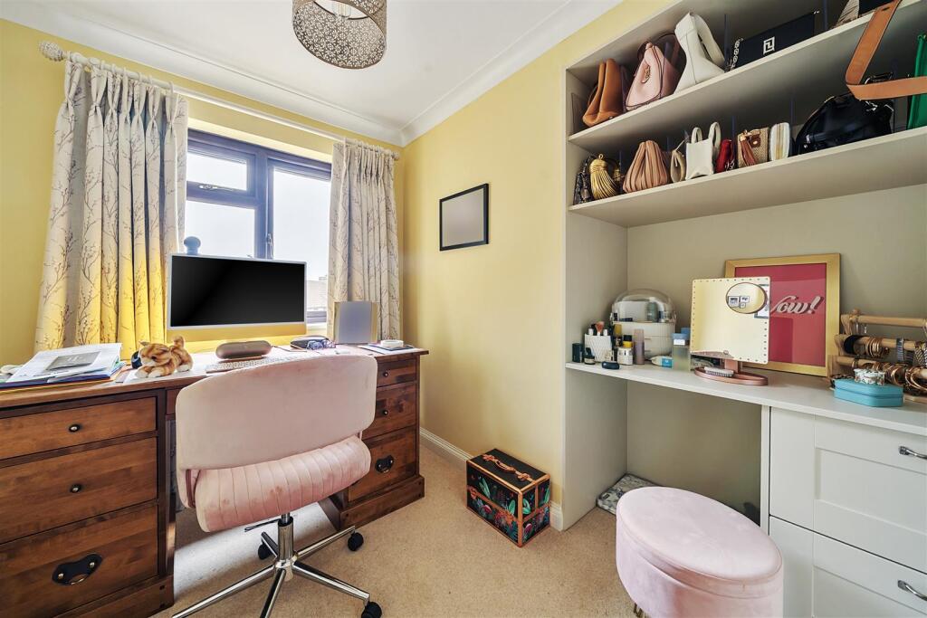 Oaktree Office Bed 3bl.jpg