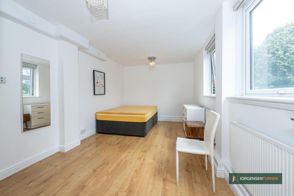 Shackleton Court 8-012 LR - JT.jpg