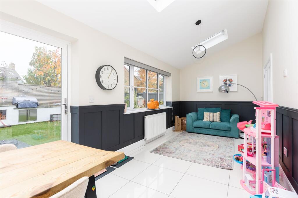 Kitchen/Dining Room