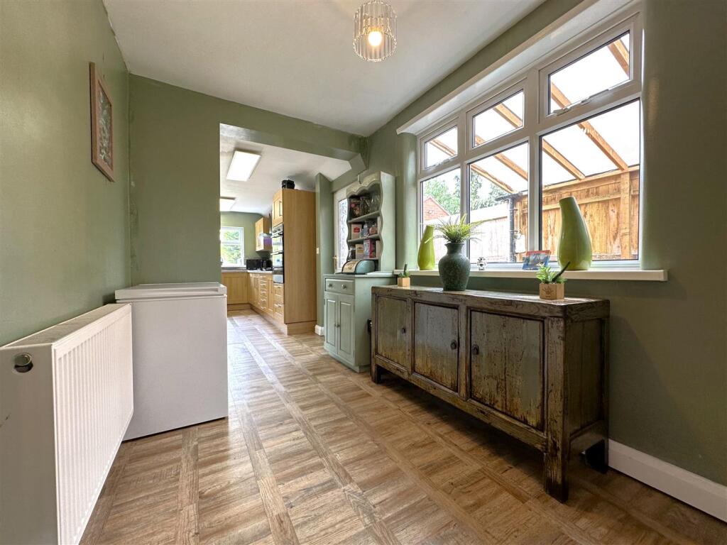 Dining Room 496