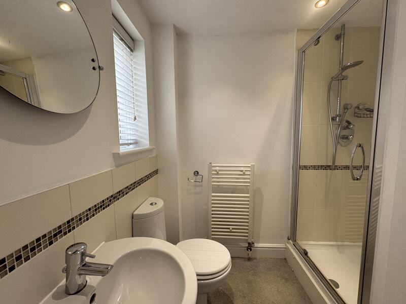 En suite to bedroom one