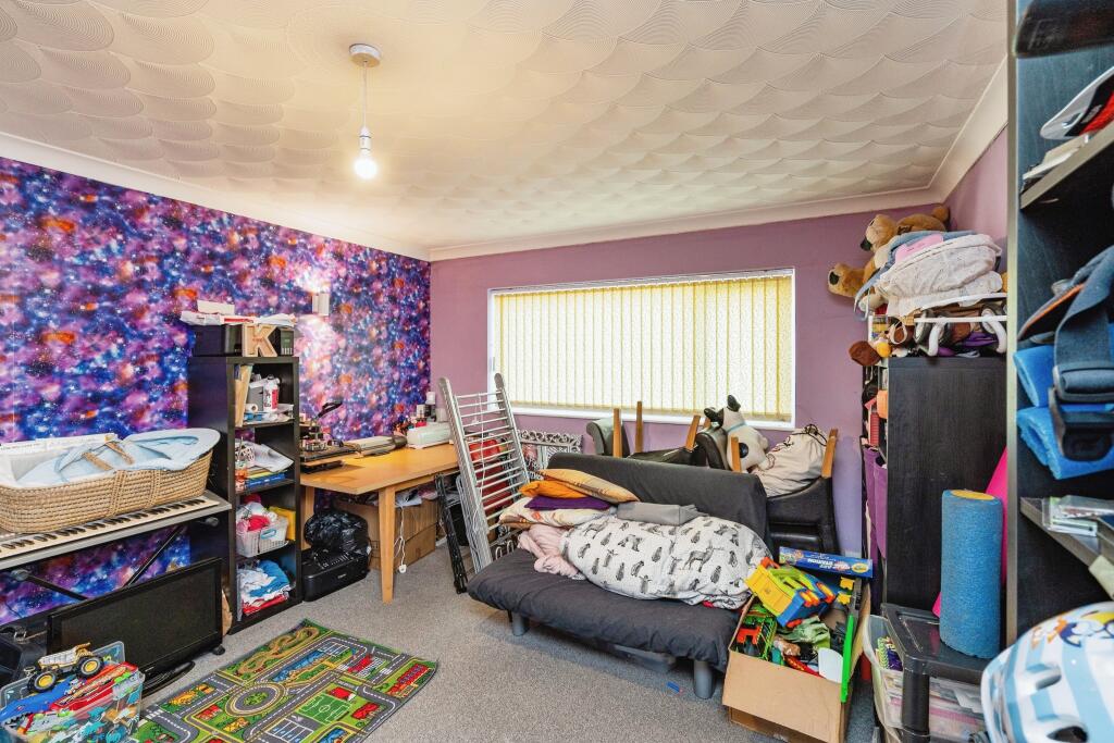 Playroom/Bedroom