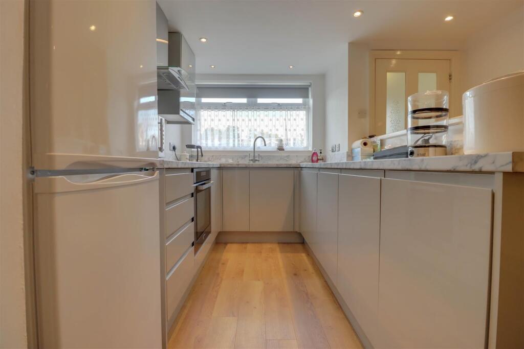 66 BEAUCHAMPS DRIVE INSIDE-3.jpg