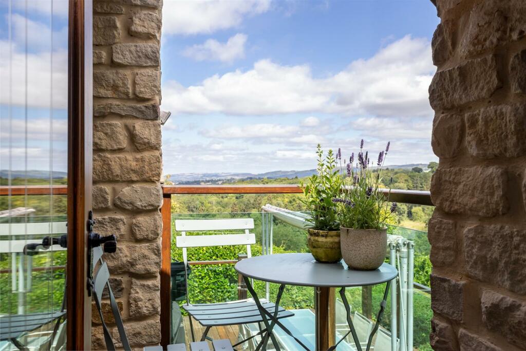 72 - Brecon House - GL53 9NE - Web.jpg