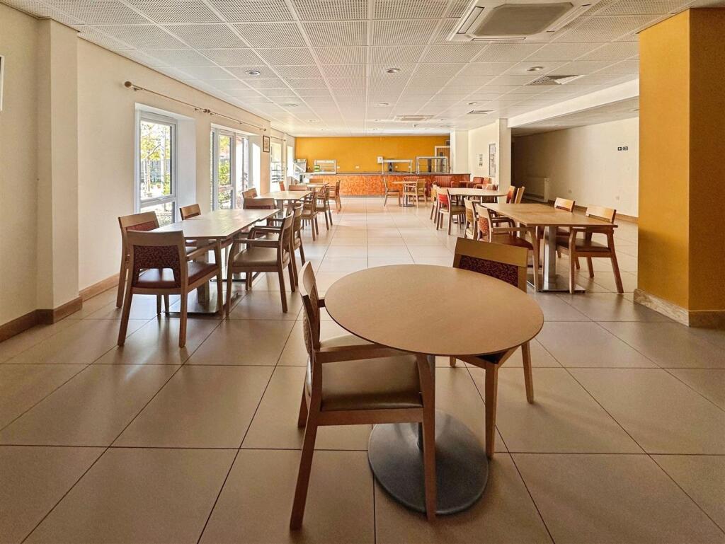 Dining Room/Café
