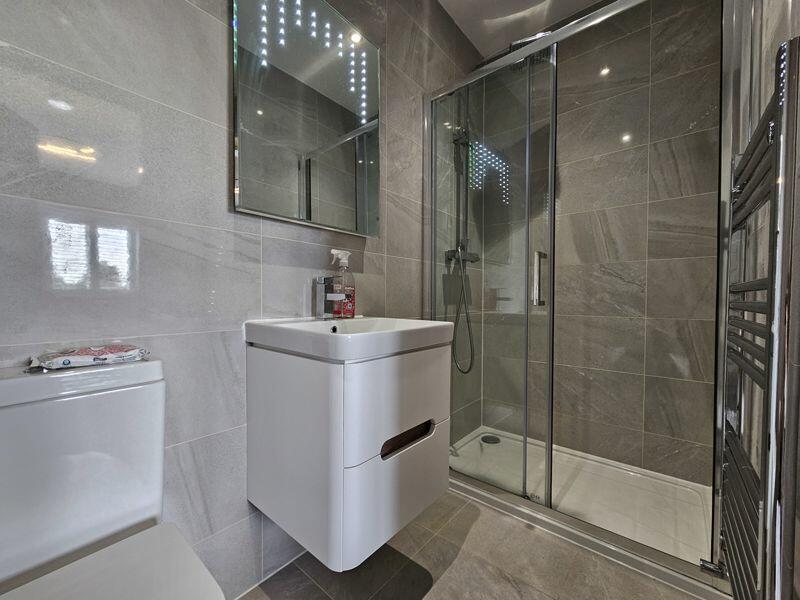 Bedroom One En Suite