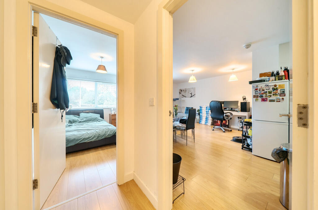 1336123-12-68a463...