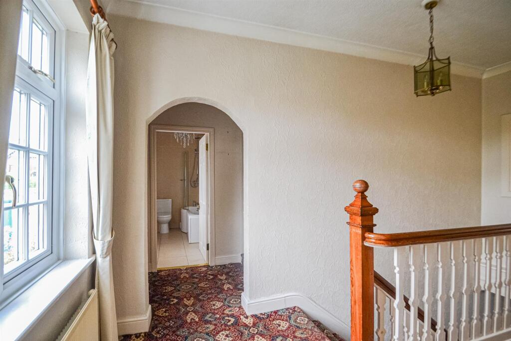 Landing &amp; Inner Lobby