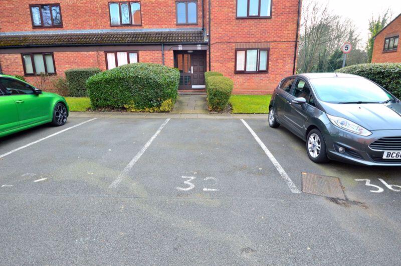 ALLOCTAED PARKING FOR FLAT 32