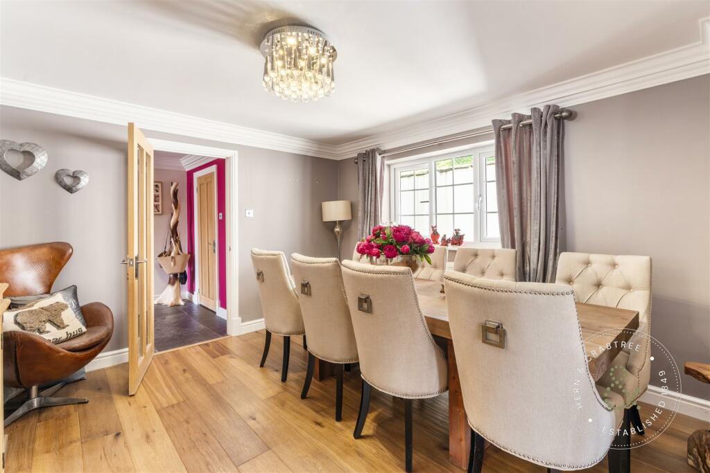 Pencoed Avenue, Int, HernCrabtree (14).jpg