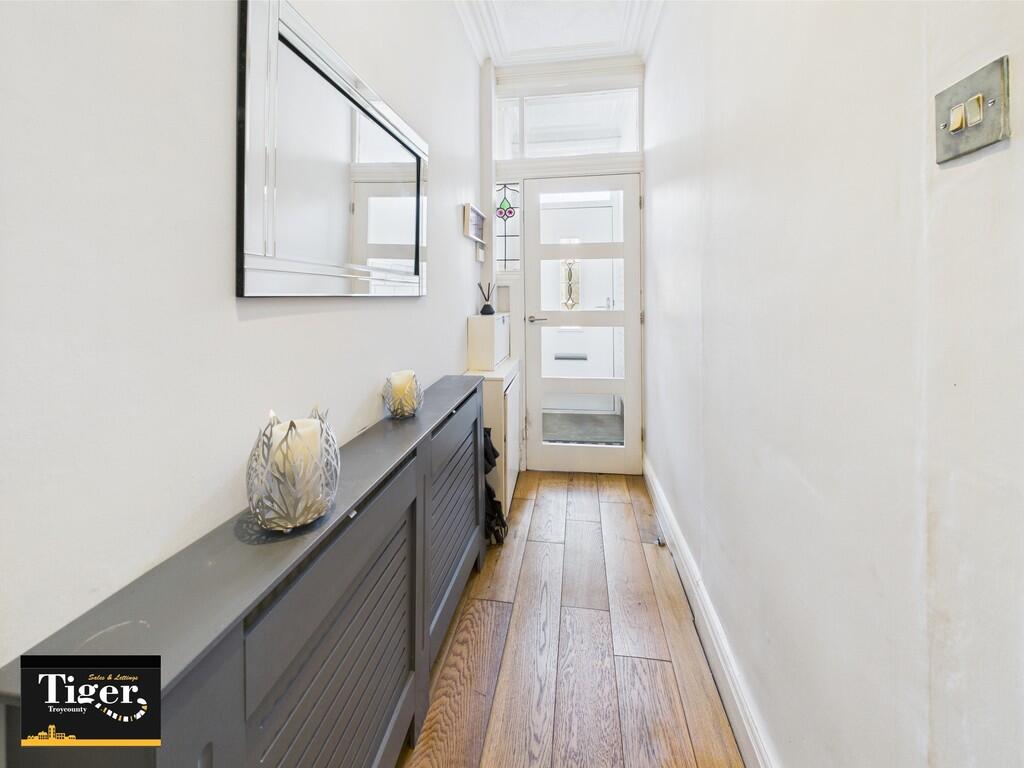 CAM02176G0-PR0564...