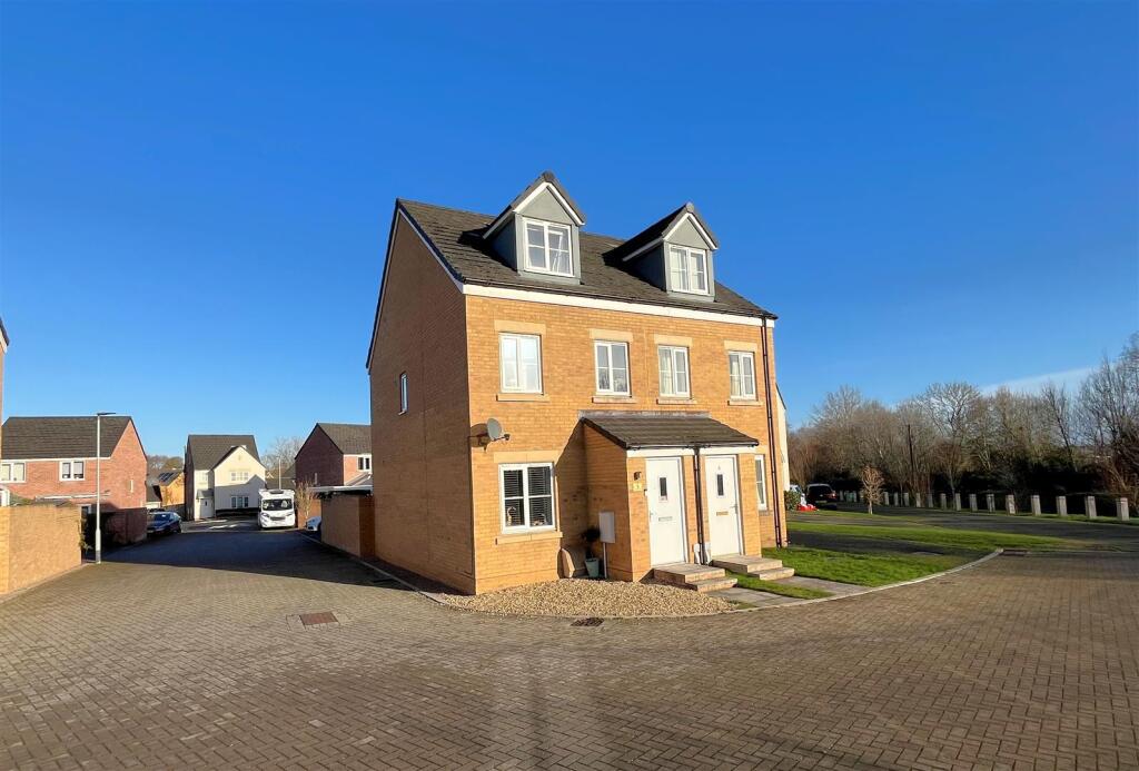 Town Farm Road, Newent