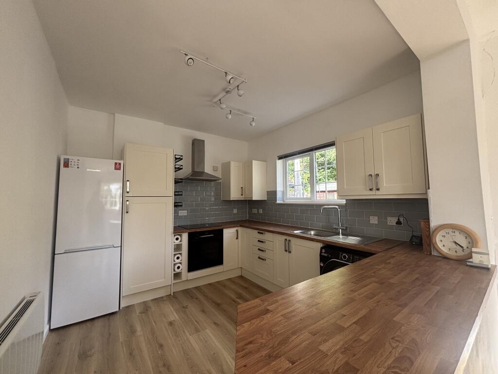 Kitchen Image 2 