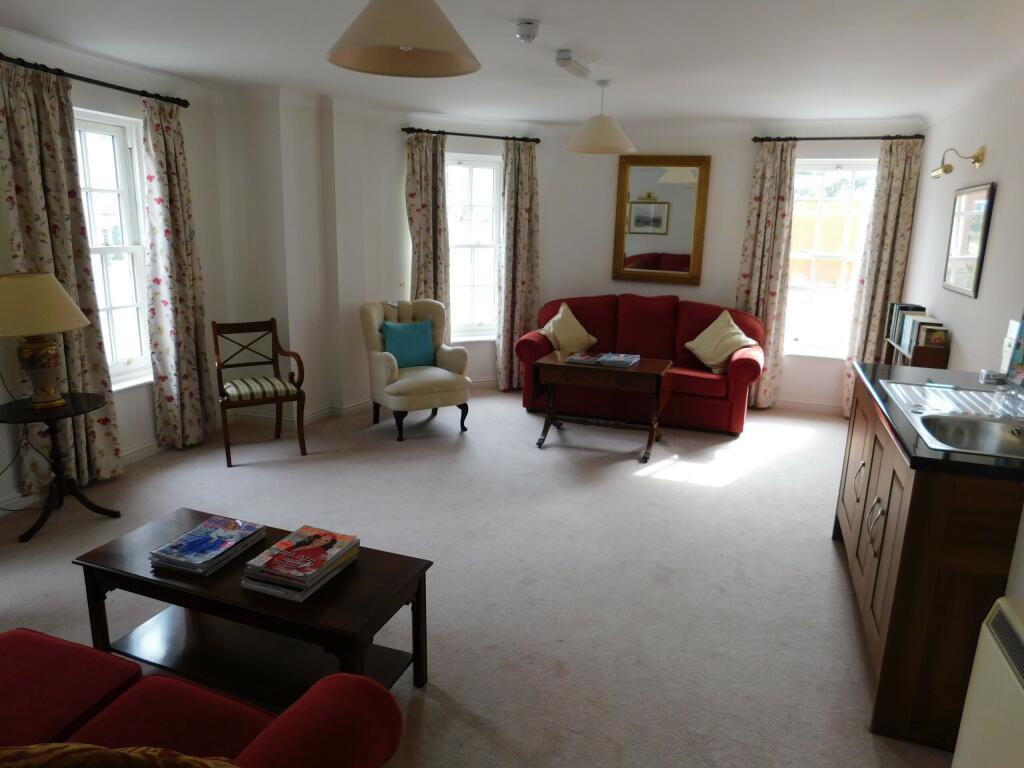 Communal Lounge