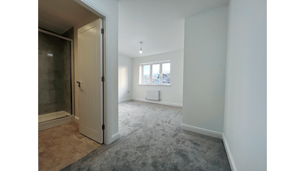Bedroom 1 +En-Suite