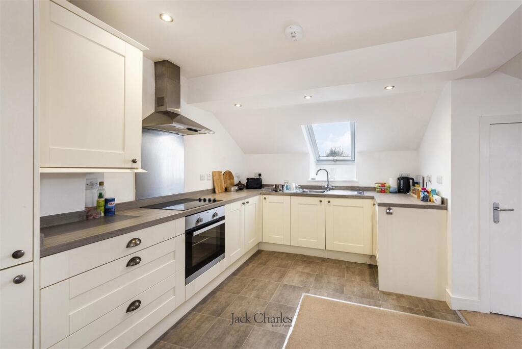 Flat 3, 3 Park Rd, Tn4 9JN 009.jpg