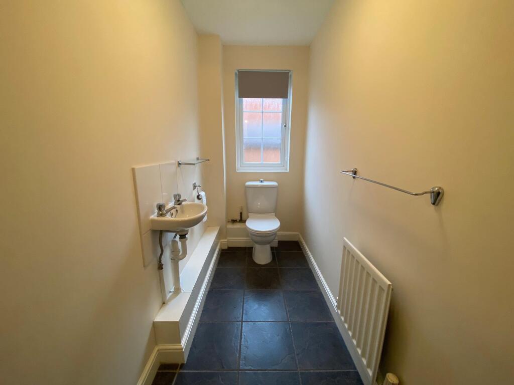 Cloakroom/wc