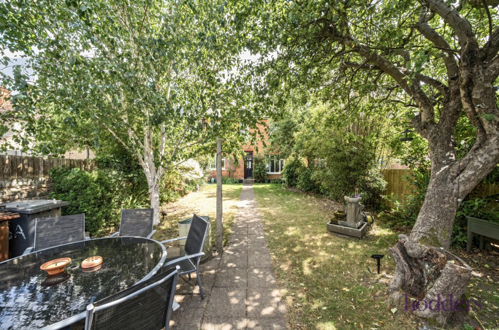 c21bd899-6b87-402...