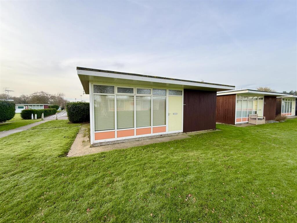 Broadside Chalet Park, Stalham NR12