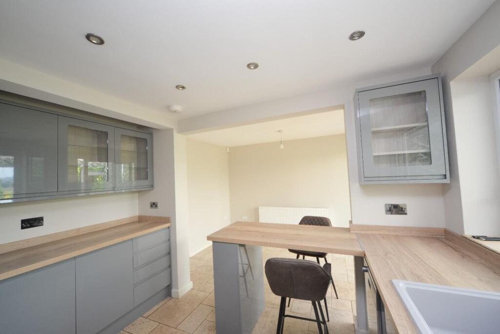 Kitchen looking to dining.jpg