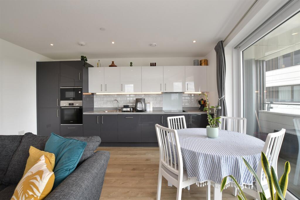 Lounge/Kitchen/Dining Room