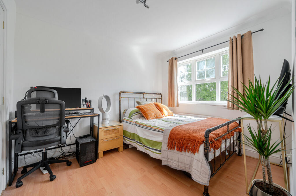 1310656-15-6853d4...