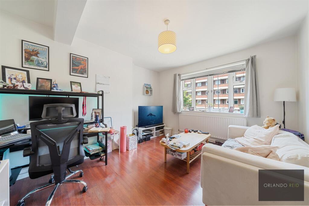 33 Morant House SW9 9AA-10.jpg