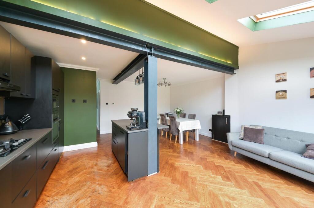 FRANCIS CLOSE, (13).jpg