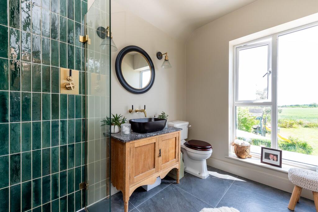 Ensuite