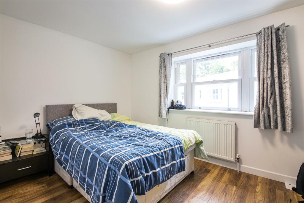 bedroom.jpg