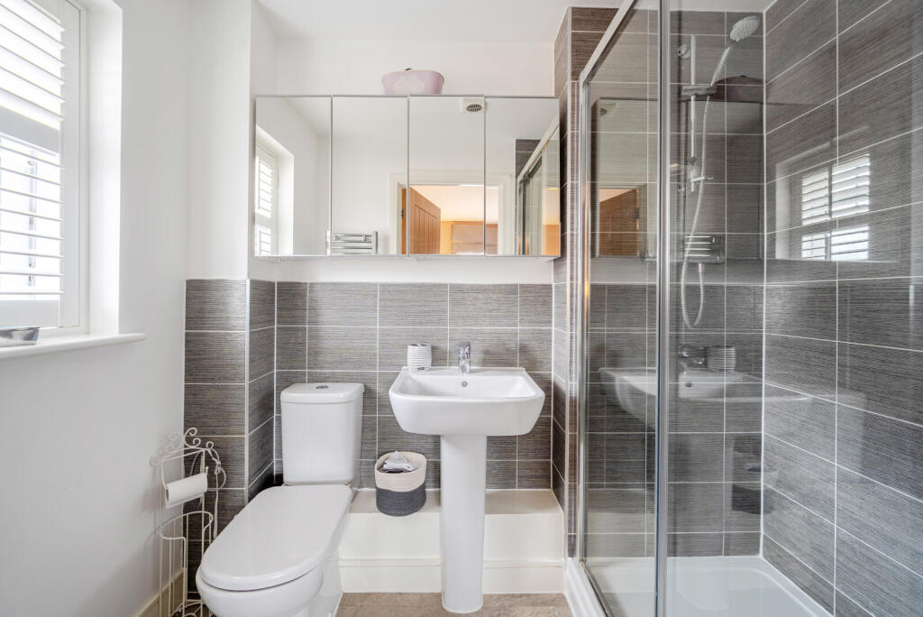 1319271-29-686b91...