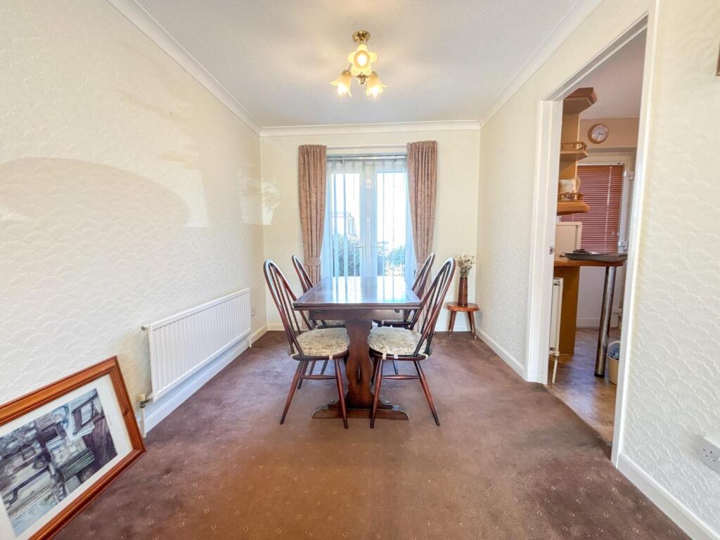 Lounge / Dining Room