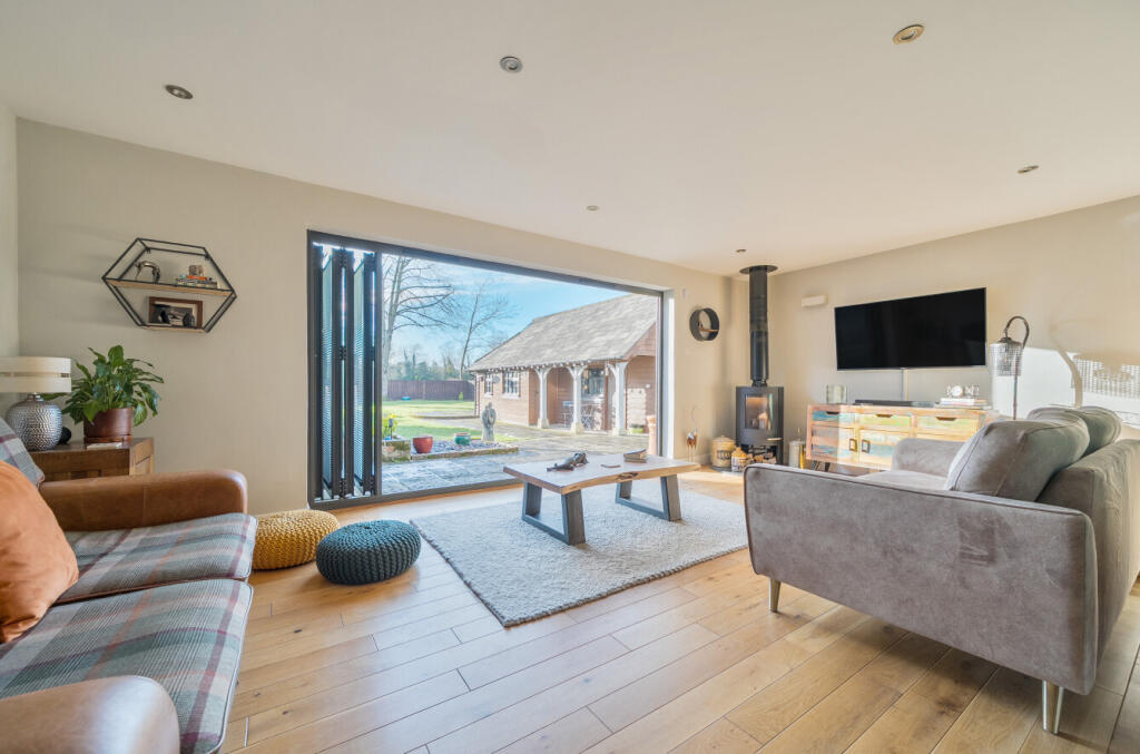 1396317-30-695d3a...